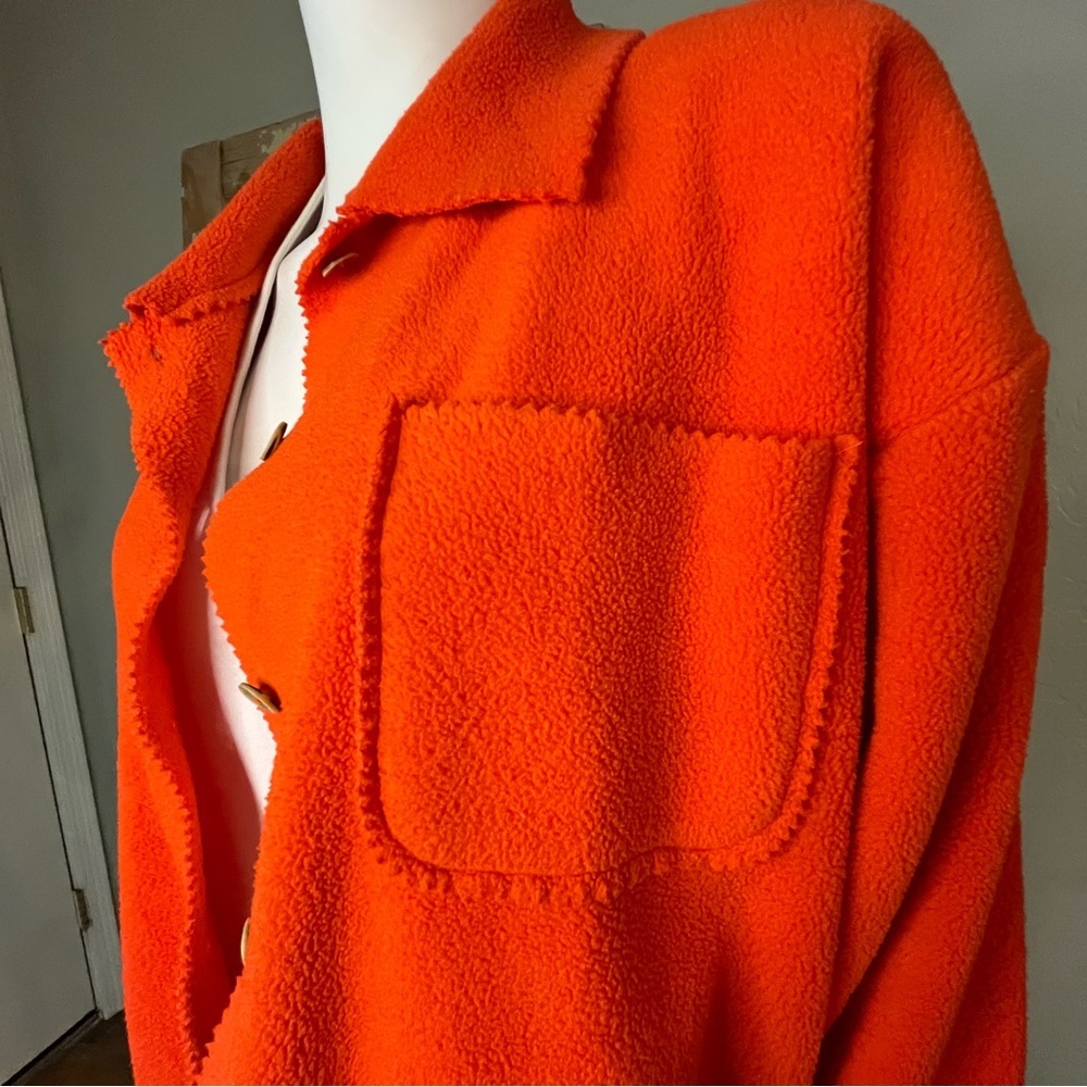 Women’s Shacket Size XL Moda International Red/Orange Fleece Sharktooth Buttons - Picture 4 of 15